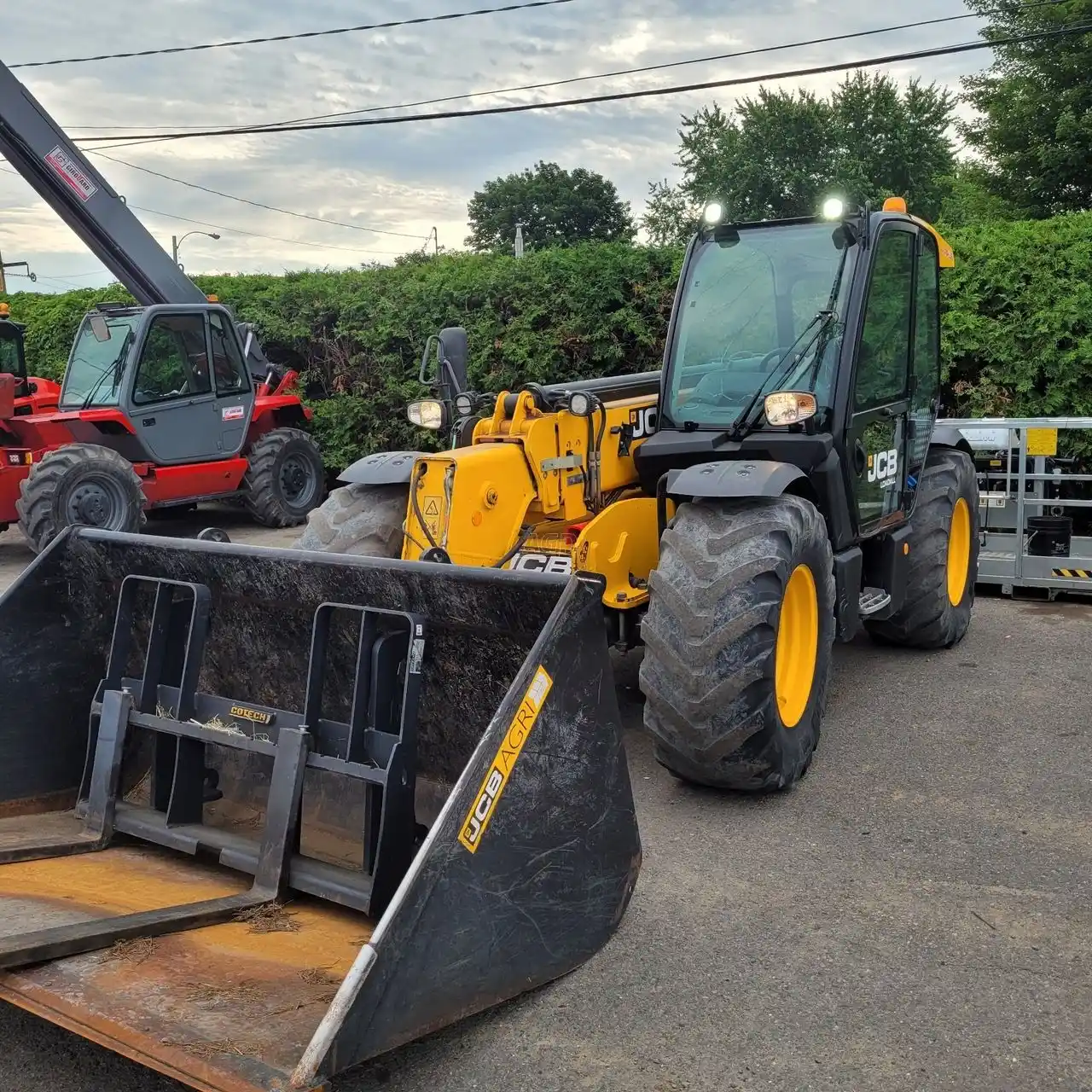 Gallery image 1 for Used 2018 JCB 535-95 TeleHandler