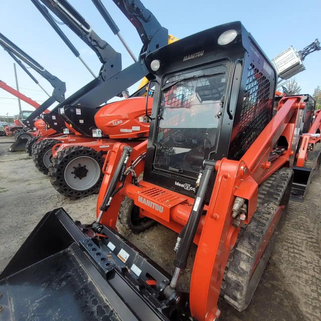 Gallery image 1 for New 2023 Manitou 1850 RT Skid Steer