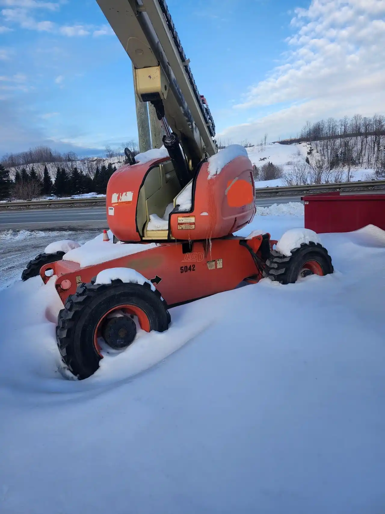 Gallery image 2 for 2001 JLG 600S Boom Lift