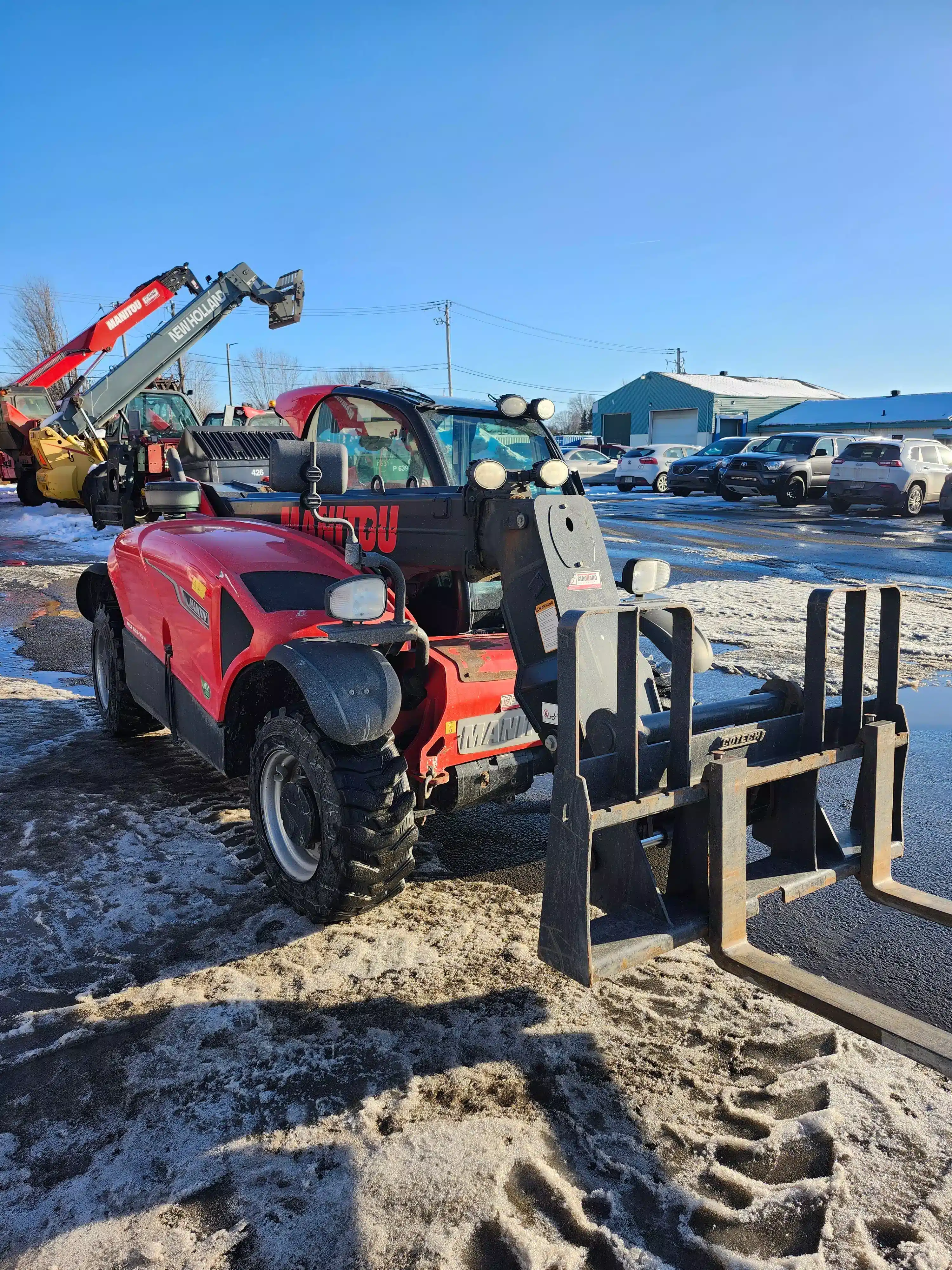 Gallery image 2 for Used 2021 Manitou MLT 625-75H TeleHandler