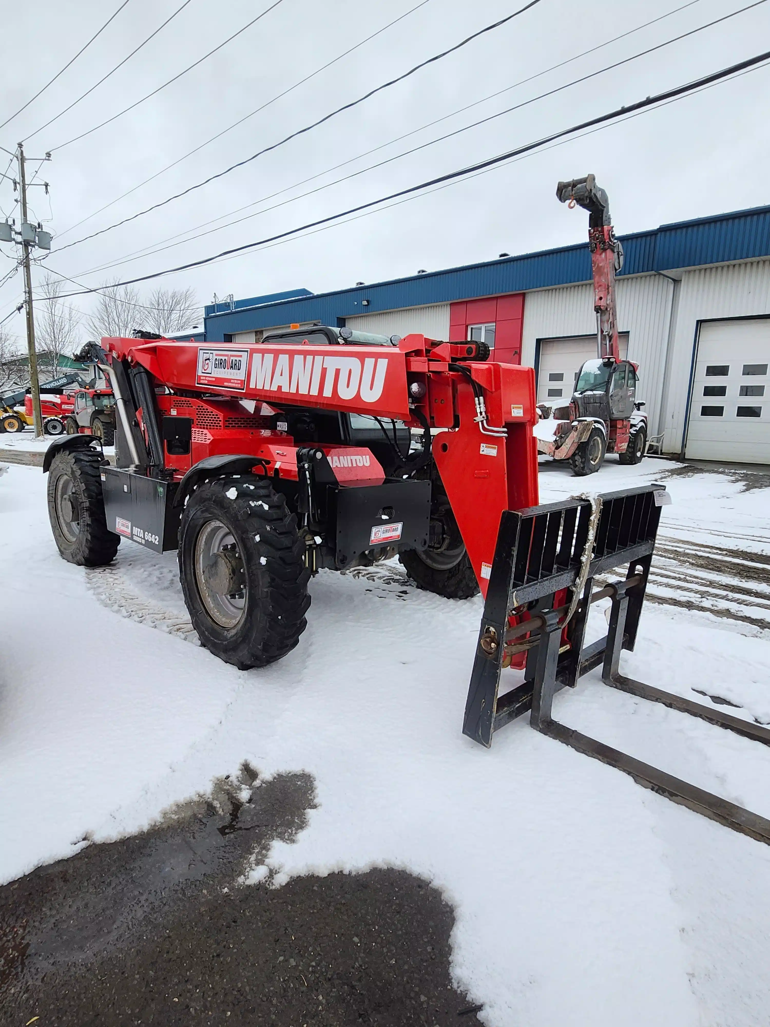 Gallery image 2 for Used 2022 Manitou MT 6642 TeleHandler