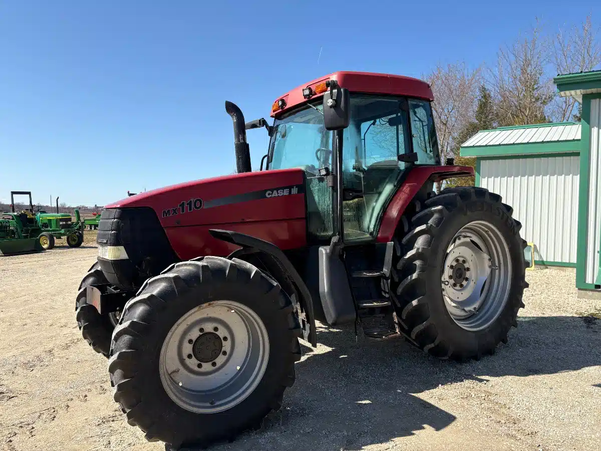 Gallery image 2 for Used 2006 Case IH MX110 Tractor