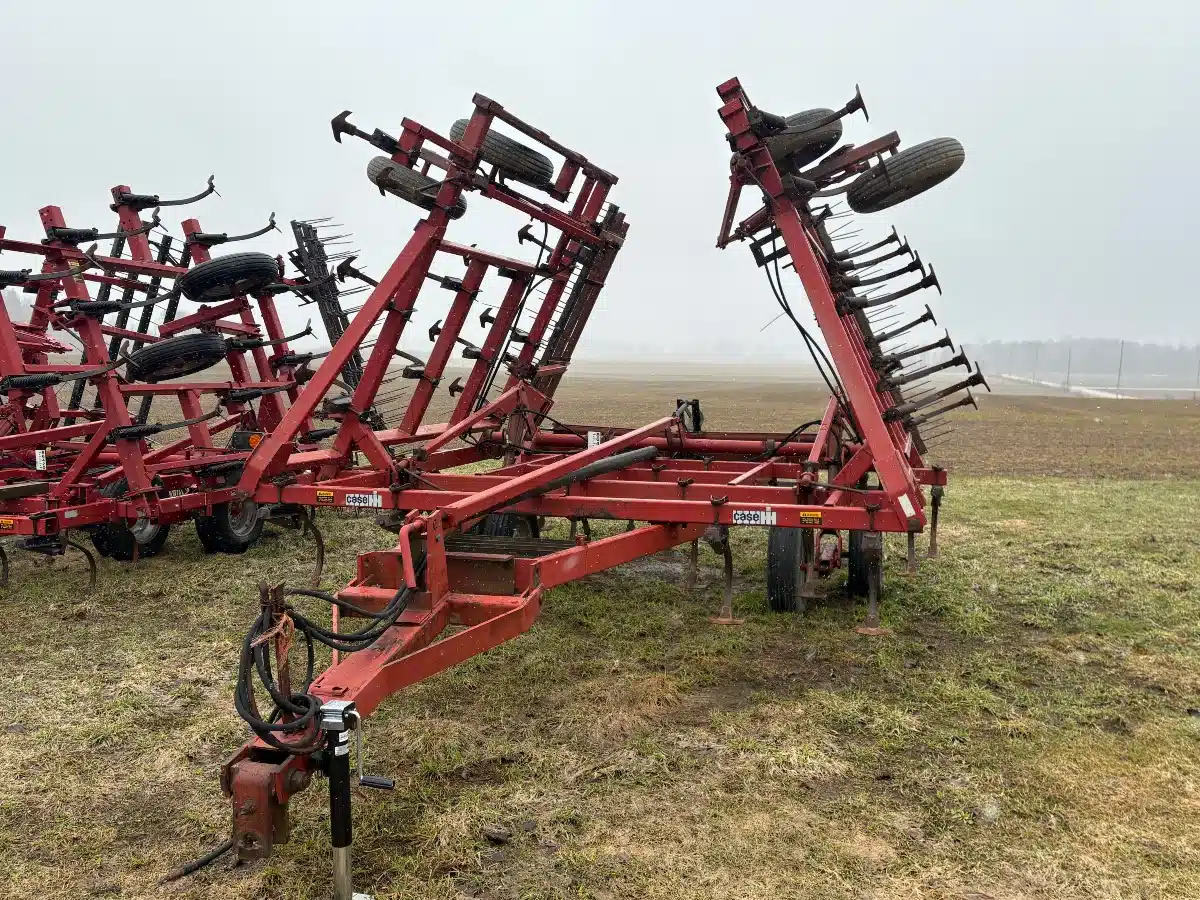 Gallery image 2 for Used Case IH 4800 Cultivator
