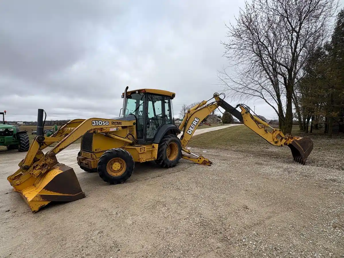 Gallery image 1 for Used DEERE 310SG Backhoe Loader