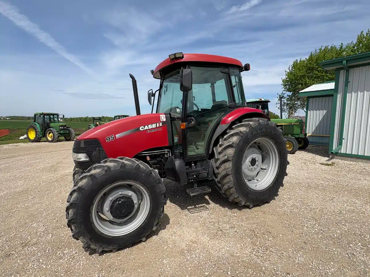 Gallery image 1 for Used 2012 Case IH FARMALL 95 Tractor