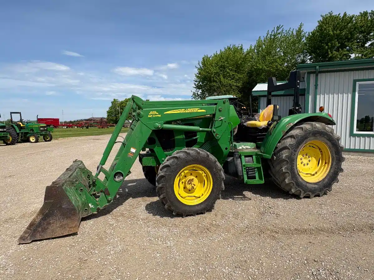 Gallery image 1 for Used 2012 John Deere 6230 Tractor