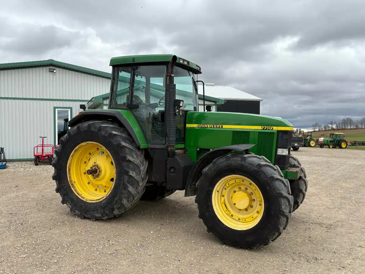 Gallery image 2 for Used 1996 John Deere 7710 Tractor