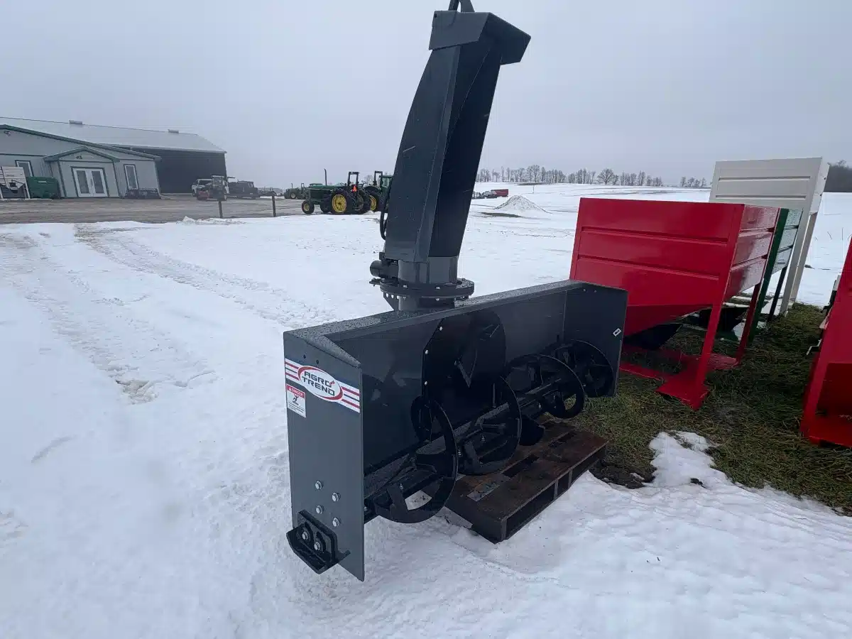Gallery image 2 for 2025 Agro Trend 3084 Snow Blower