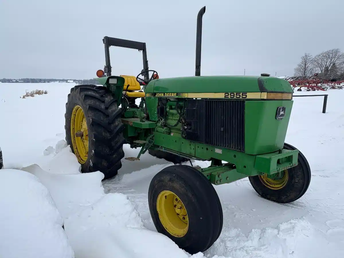 Gallery image 2 for John Deere 2955 Tractor