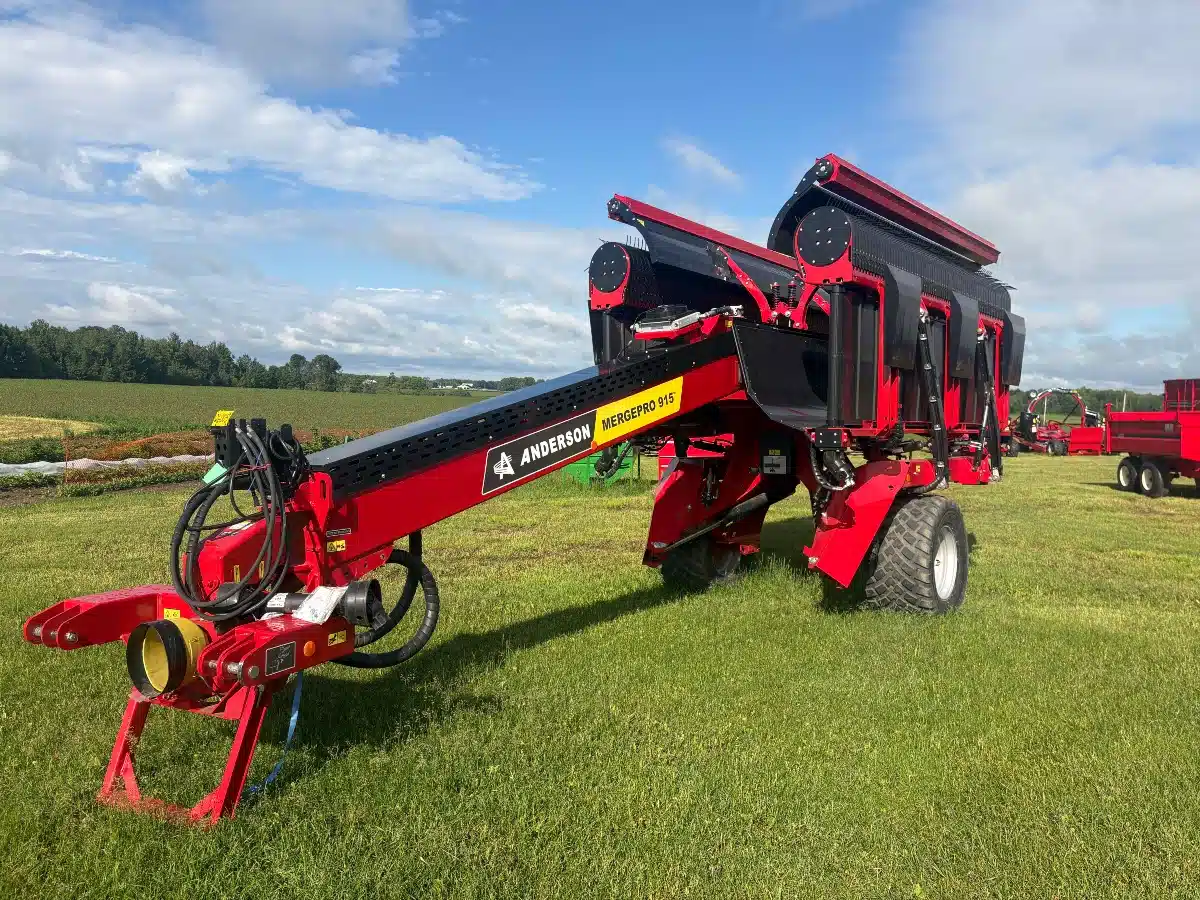 Photo de la Galerie 1 pour 2026 Anderson MergePro 915 Regroupeur d'andains