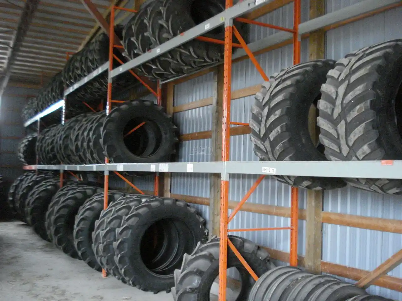 Gallery image 1 for Used Vredestein Misc Tires