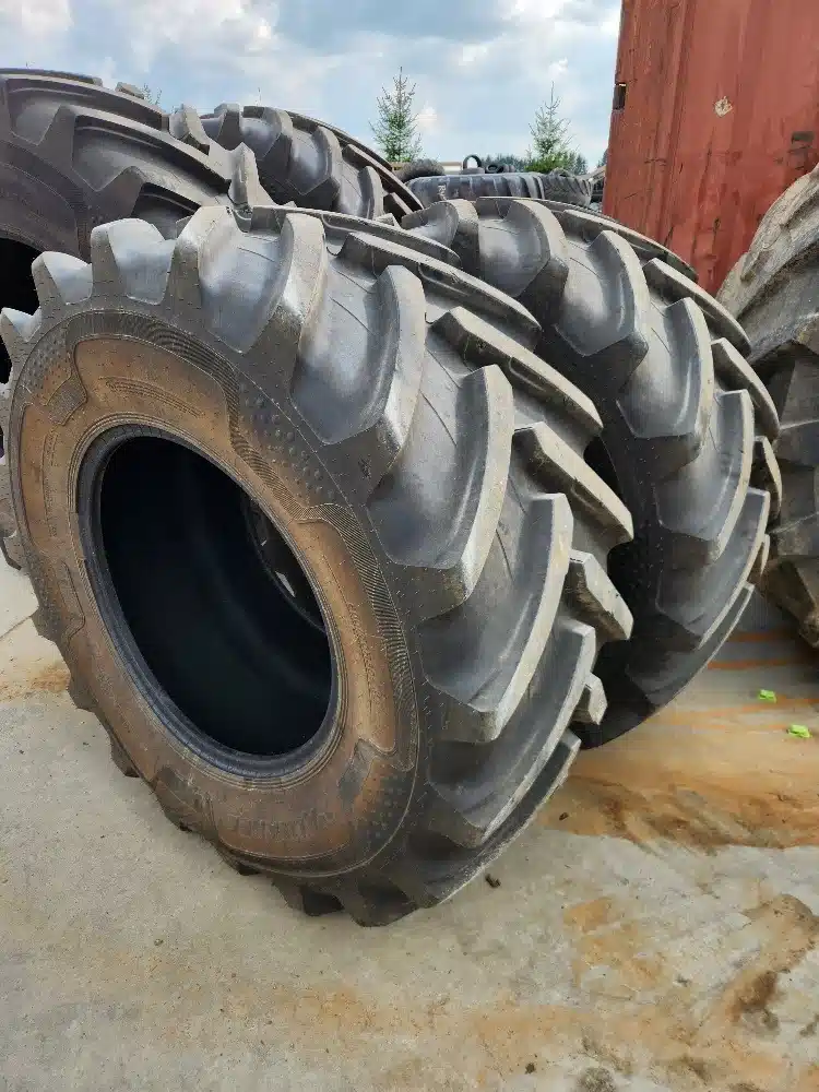 Gallery image 1 for Used Alliance 800/70R38 Tires