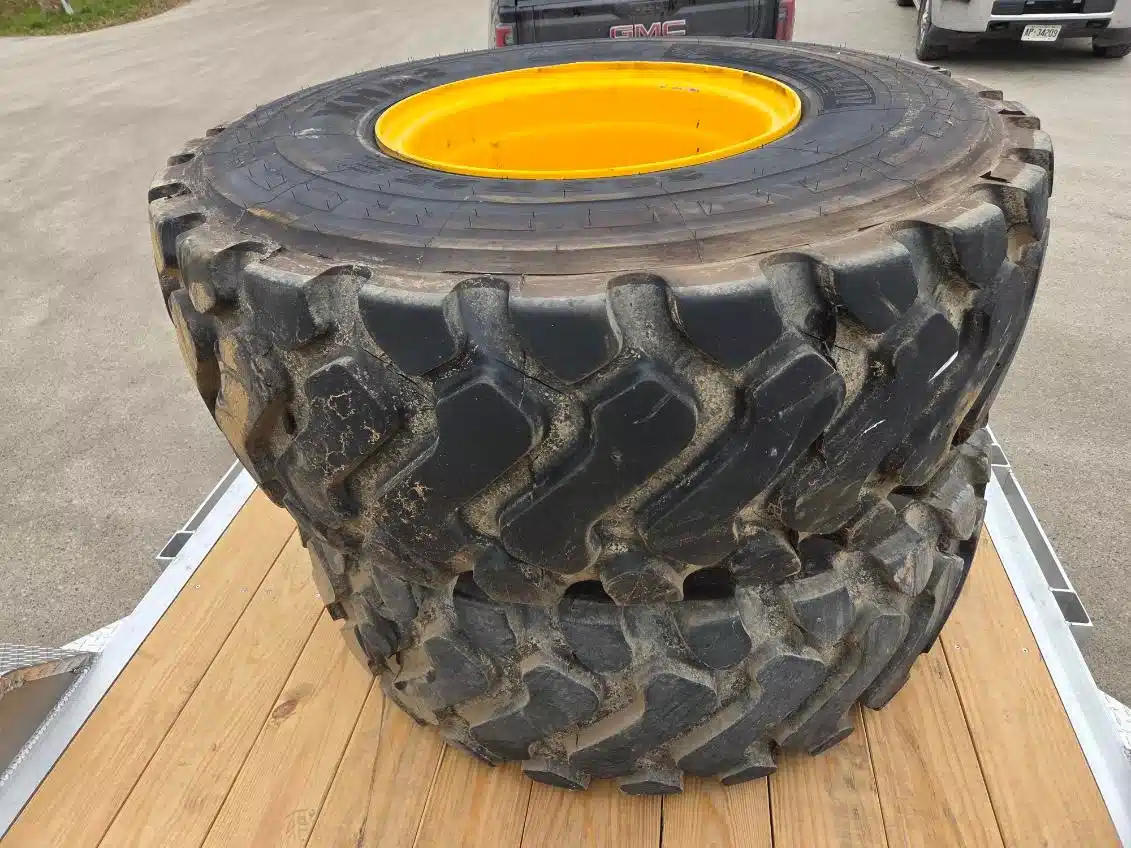 Used Michelin 20.5R25 Tires & Rims