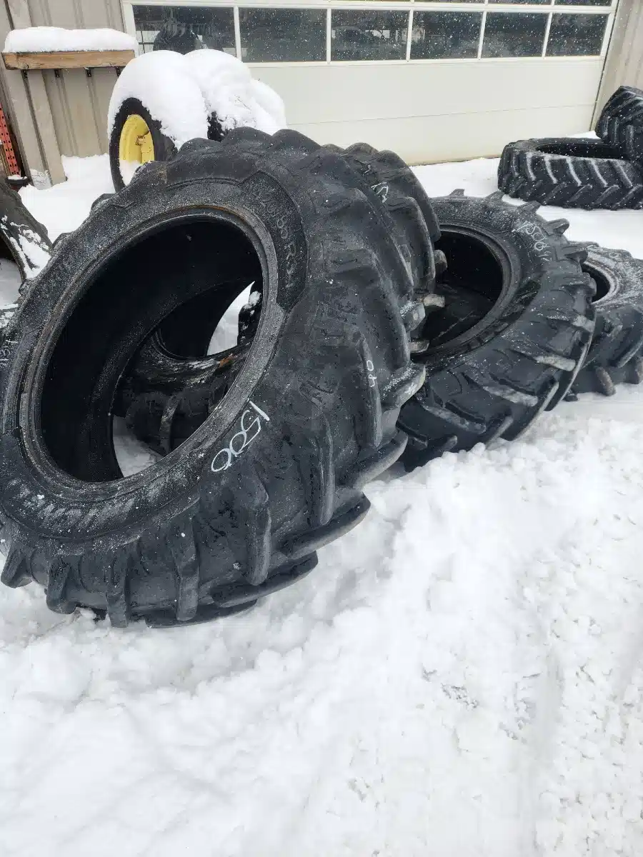 Gallery image 1 for Michelin 420/85R34 Tires