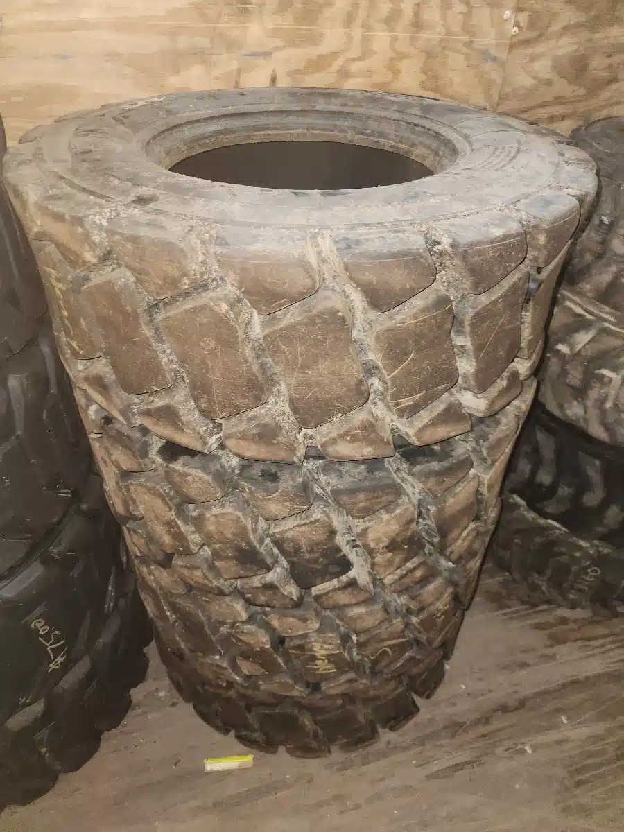Armour 12-16.5 Skidsteer Tires