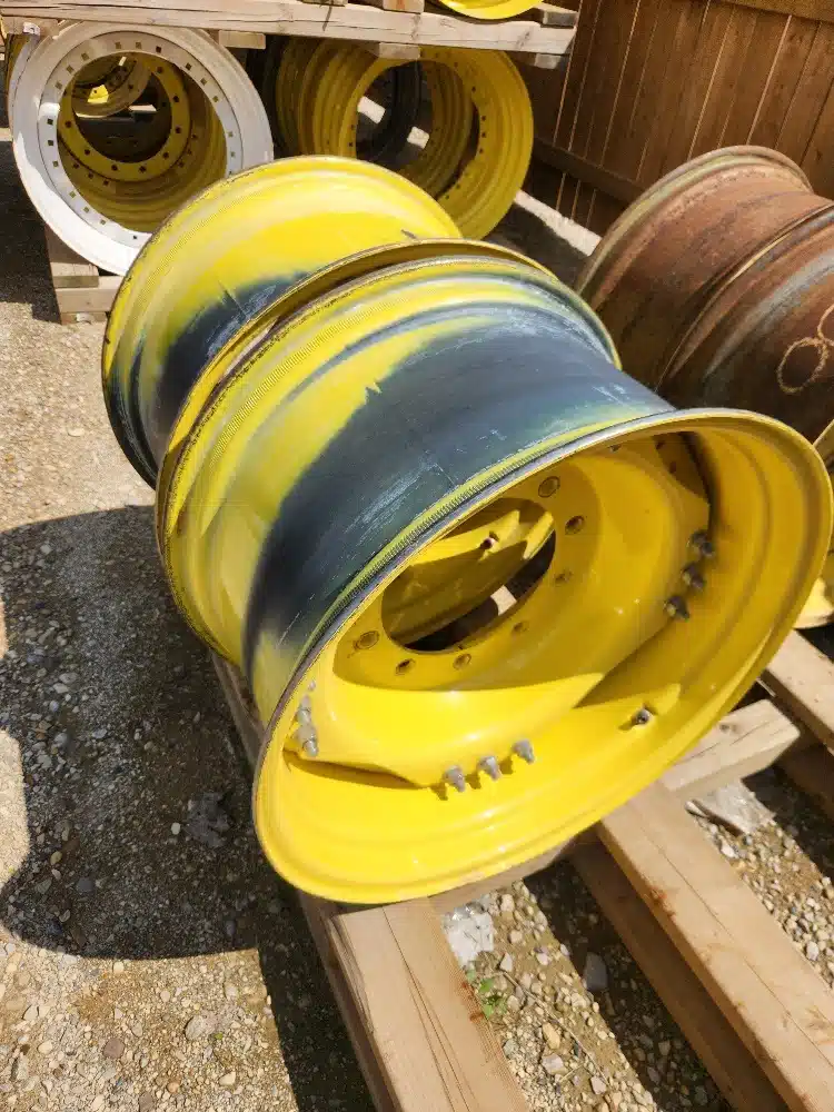Gallery image 1 for Unverferth 15X28 Rims