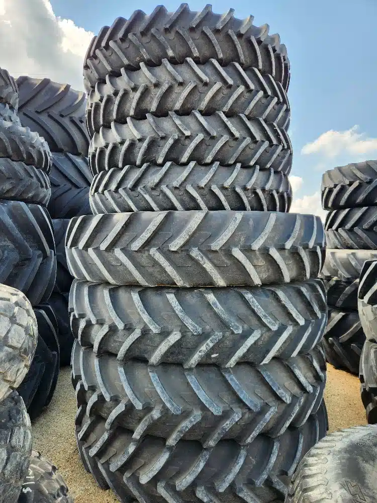 Gallery image 1 for Michelin 420/95R50 & 340/85R46 Tires & Rims