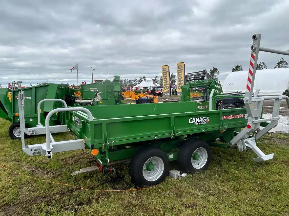 Gallery image 2 for Used CANAG Farm Technology TRAILER-SL1000 Bale Trailer - Self Loading