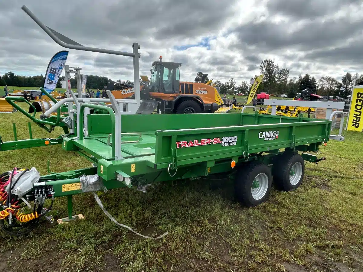 Gallery image 2 for Used CANAG Farm Technology TRAILER-SL1000 Bale Stacker