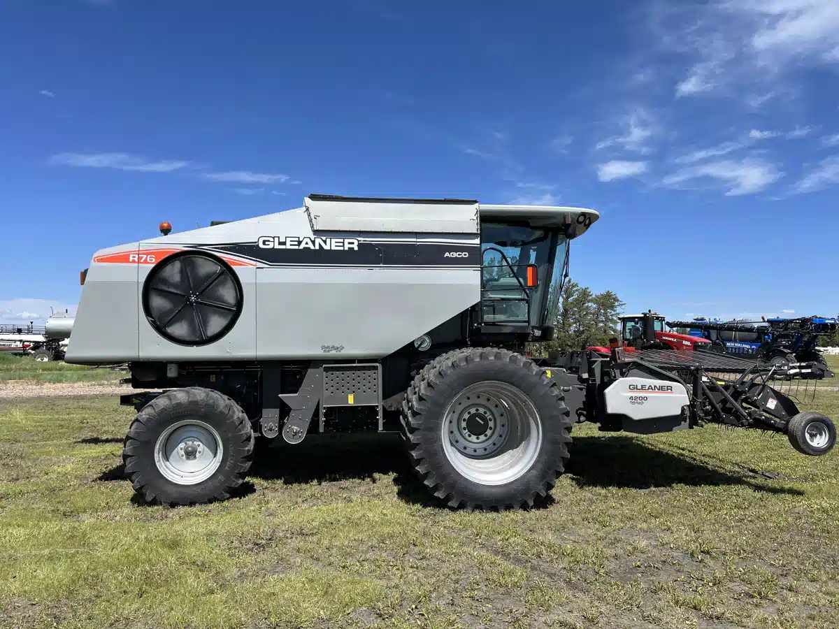 Image for Used 2010 Gleaner R76 Combine