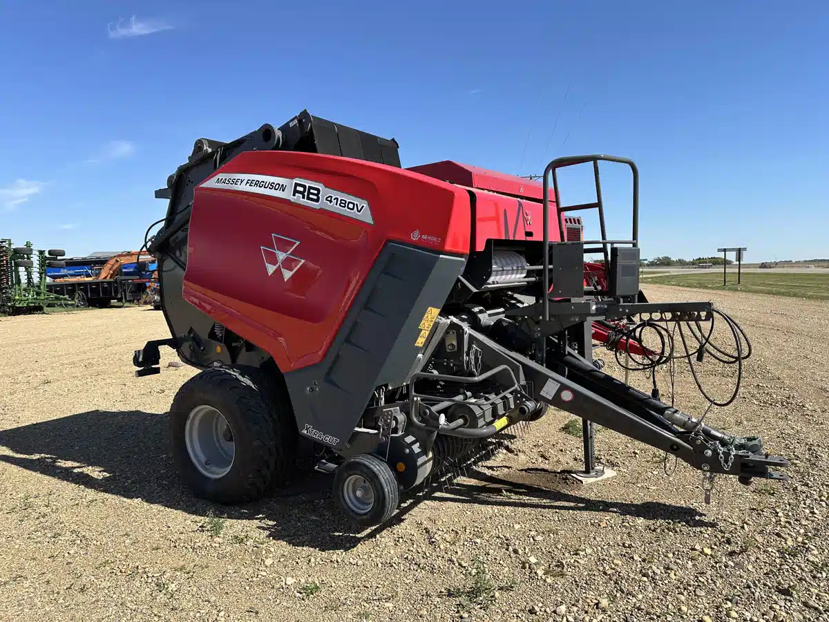 Gallery image 1 for New 2023 Massey Ferguson RB 4180V Round Baler
