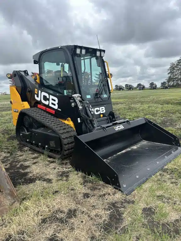 Gallery image 2 for New 2024 JCB Agriculture Compact Track Loader 215T Skid Steer
