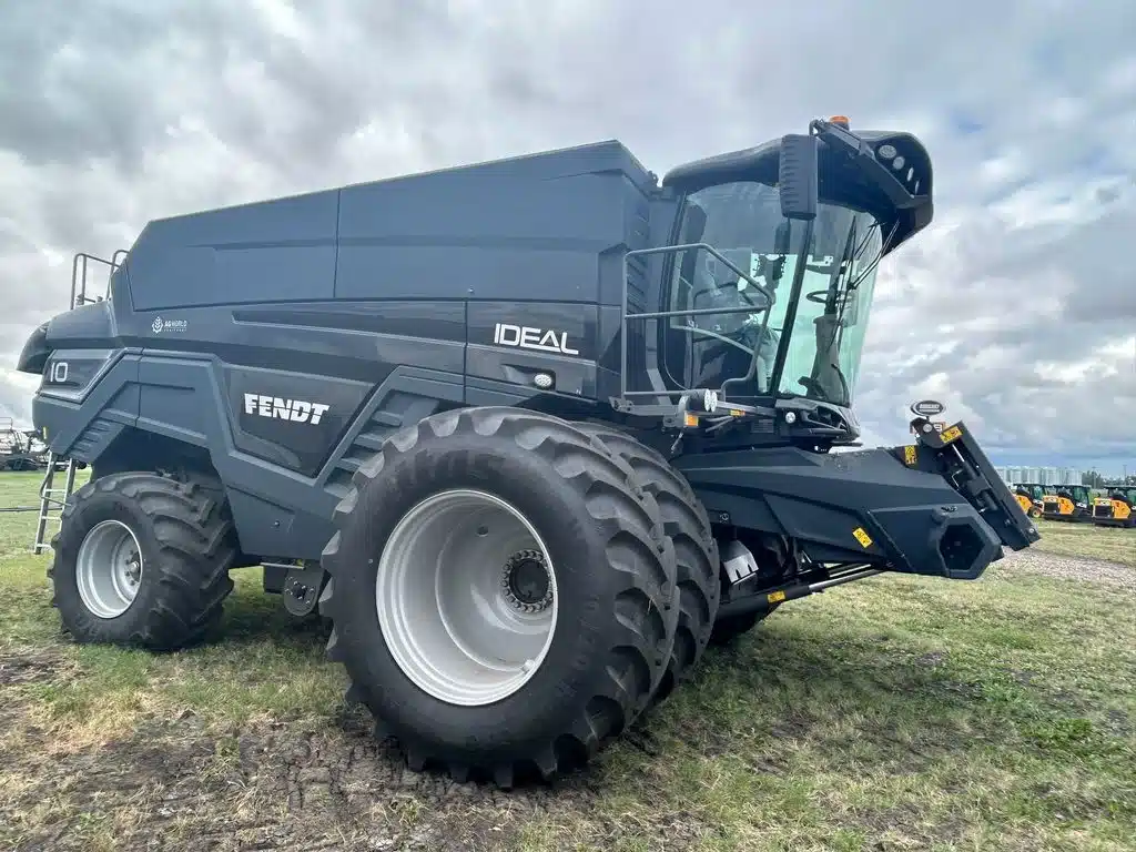 Gallery image 1 for New 2024 Fendt IDEAL 10 Combine