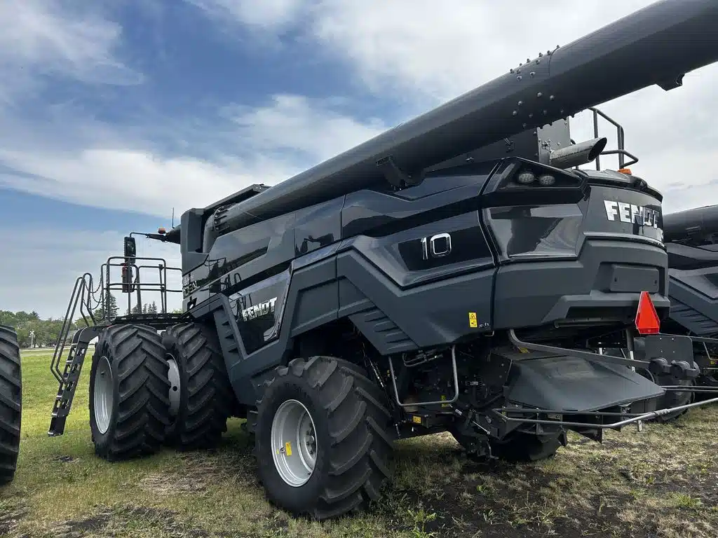 Gallery image 1 for New 2023 Fendt IDEAL 10 Combine