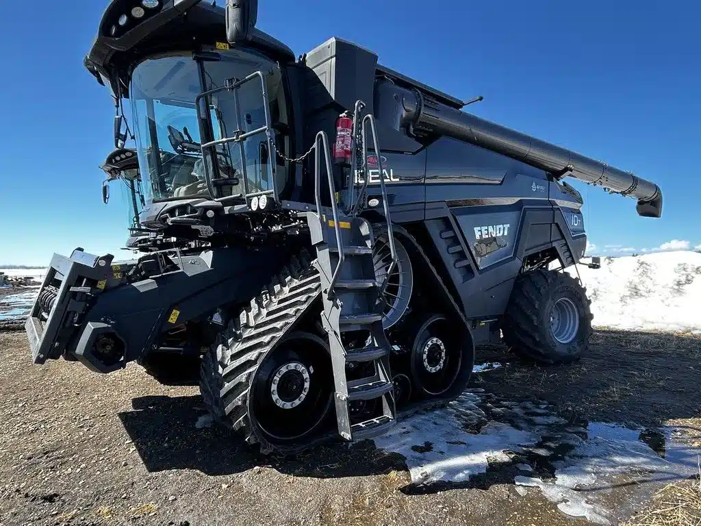Gallery image 1 for Used 2021 Fendt IDEAL 10T Combine