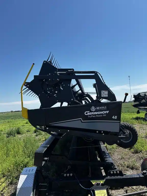 Gallery image 2 for New 2023 Geringhoff TRUFLEX 245 Header