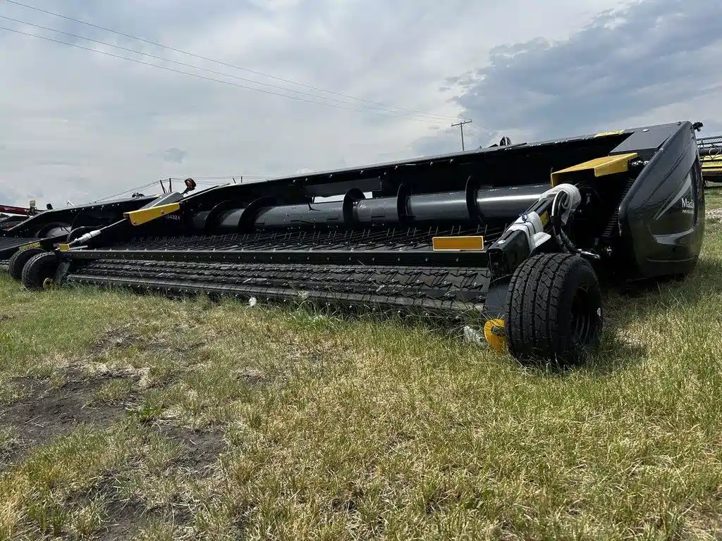 Gallery image 2 for New 2023 MacDon PW8 Header - Flex