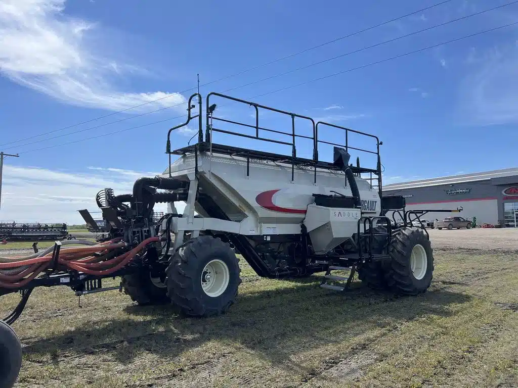 Gallery image 2 for Used 2017 Bourgault 7550 Seeder