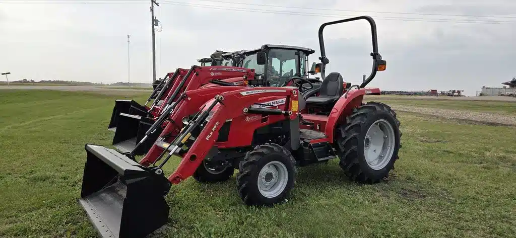 Gallery image 2 for New 2023 Massey Ferguson 2860E HYDRO Tractor