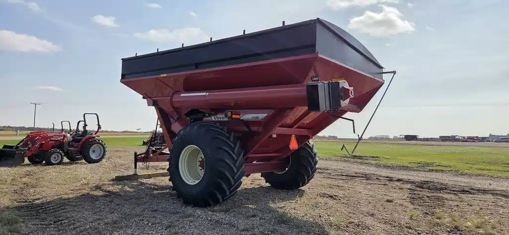 Gallery image 2 for Used 2012 Unverferth 9250 Wagon