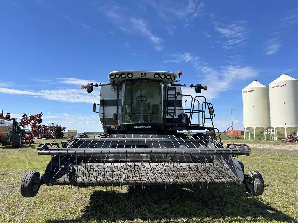 Gallery image 2 for Used 2015 Gleaner S78 Combine