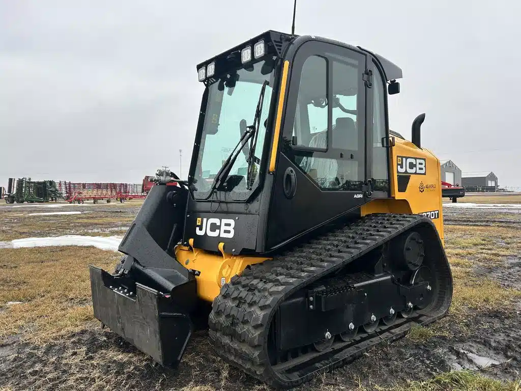 Gallery image 1 for New 2025 JCB 270T Skid Steer