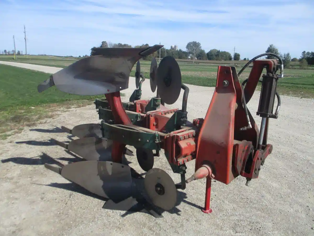 Used Kverneland 3F Plow