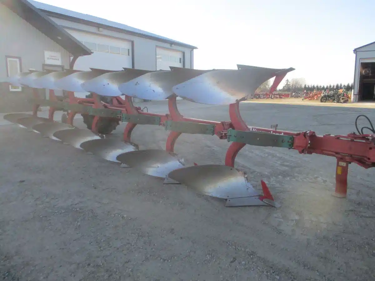 Gallery image 1 for Used Kverneland PG115 Plow