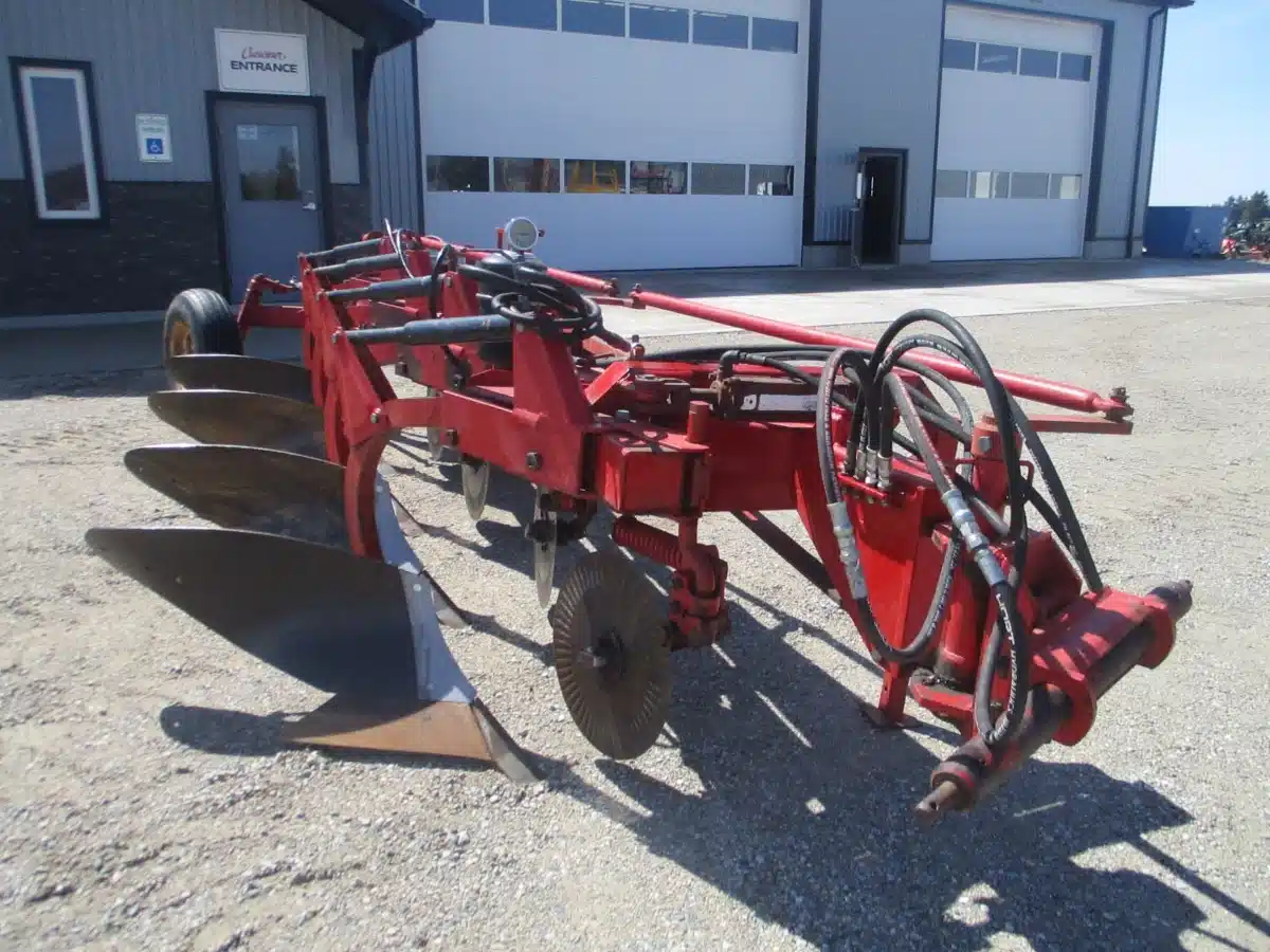 Gallery image 1 for Kongskilde 300 Plow