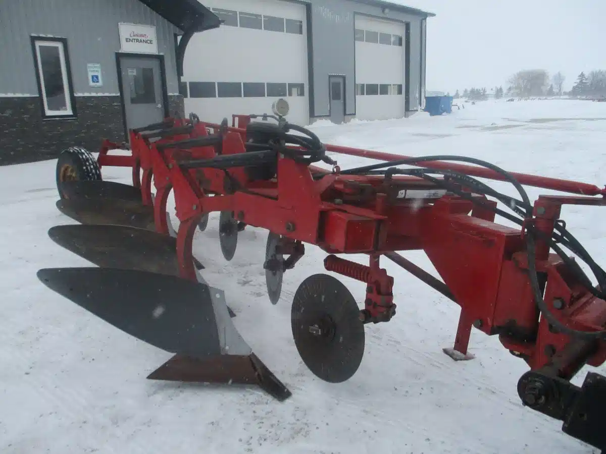 Gallery image 1 for Kongskilde 300 Plow