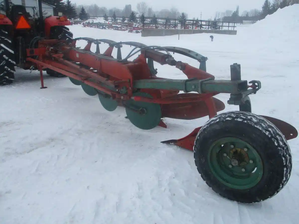 Gallery image 2 for Kverneland BB100 Plow