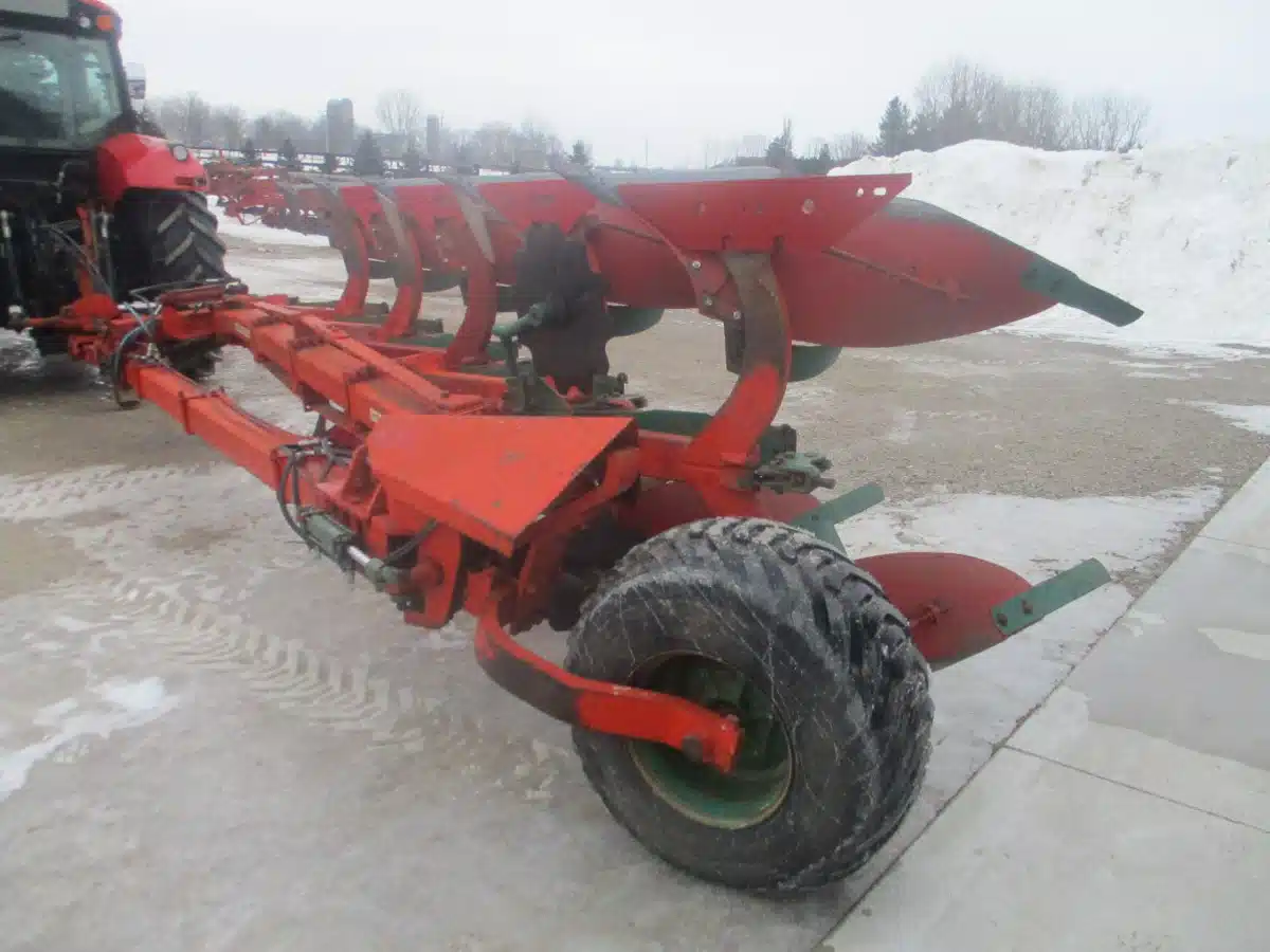 Gallery image 2 for Kverneland 5F Plow