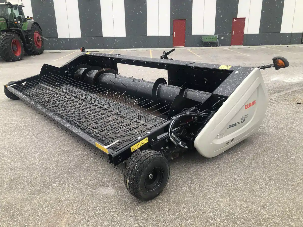 Gallery image 1 for Used 2020 CLAAS SWATH UP 450 Header Combine