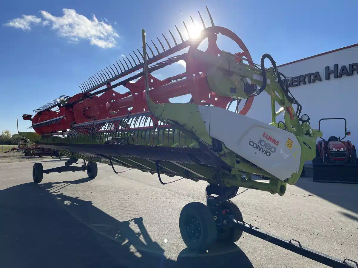 Gallery image 1 for Used 2022 CLAAS Convio Flex 1080 Header Combine