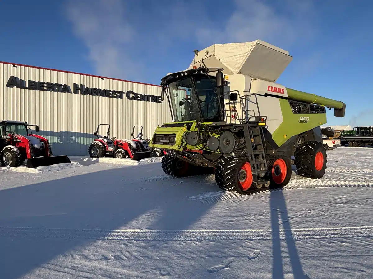 Gallery image 1 for Used 2020 CLAAS LEXION 8800TT Combine