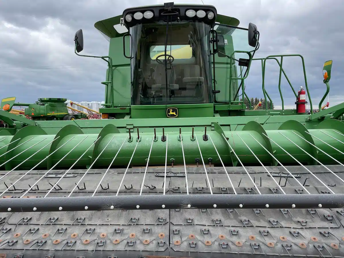 Gallery image 2 for Used 2009 John Deere 9870 STS Combine