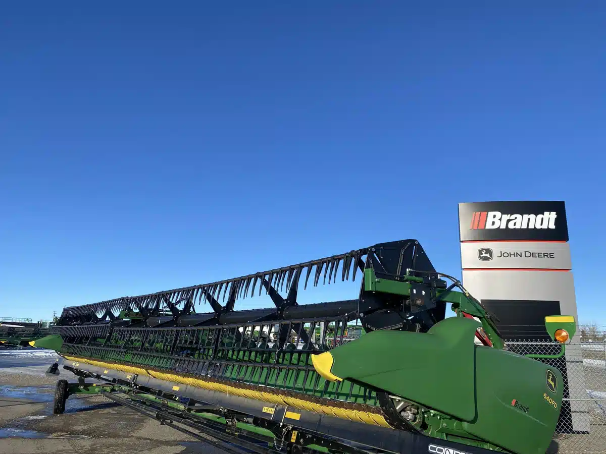 Gallery image 2 for Used 2018 John Deere 640FD Header - Draper