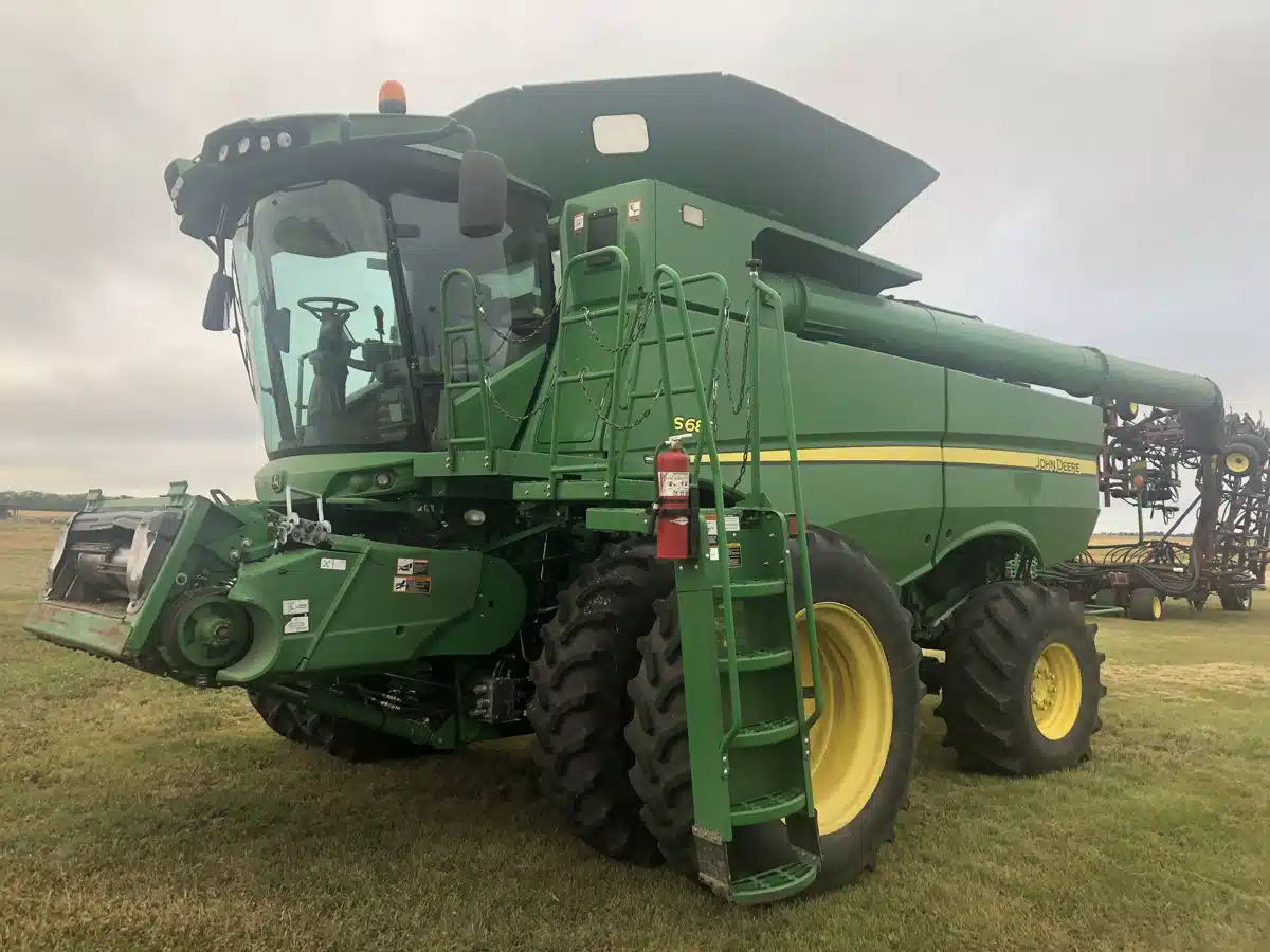 Gallery image 1 for Used 2012 John Deere S680 Combine