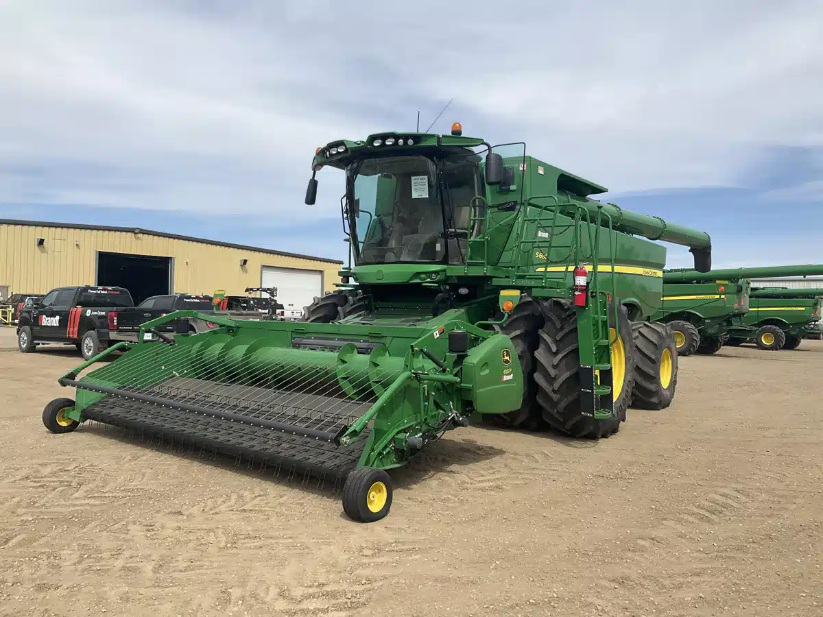 Gallery image 1 for Used 2017 John Deere S680 Combine