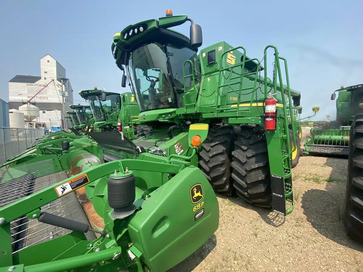 Gallery image 1 for Used 2018 John Deere S790 Combine